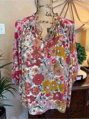 Entro Oversized Floral V-Neck Peasant Blouse - Pink Multi